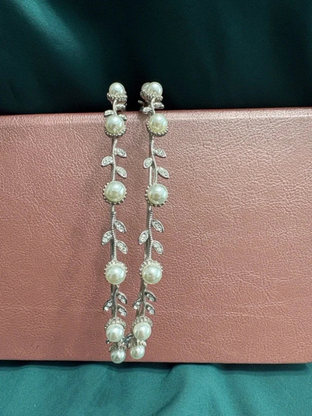 Silver Pearl-Accent Double Row Headband - Women's Hair Accessory - Picture 3 of 4
